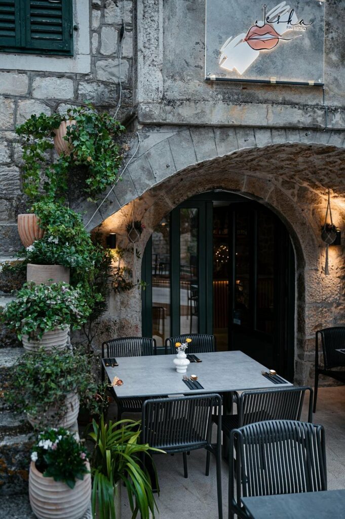 restaurant makarska jeska fine bistro 22